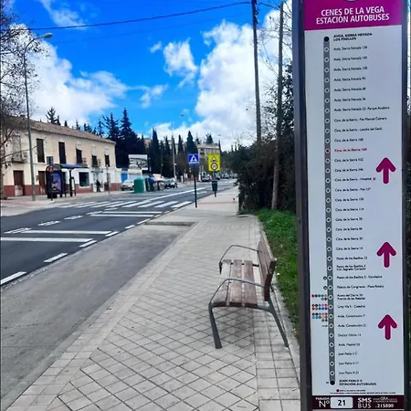 Casa Ideal Familias Y Grupos Con Balcones Exterior Soleada Patios Cerca Alhambra, Sierra Nevada, Rio Genil, Lancha Del Genil, Parque Llano Y Reloj Del Sol Con Barbacoas, Campo De Futbol, Circuito Gimnasia Privatunterkunft Granada