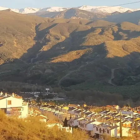 Casa Ideal Familias Y Grupos Con Balcones Exterior Soleada Patios Cerca Alhambra, Sierra Nevada, Rio Genil, Lancha Del Genil, Parque Llano Y Reloj Del Sol Con Barbacoas, Campo De Futbol, Circuito Gimnasia Privatunterkunft Granada