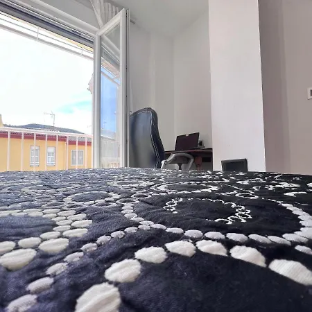 Casa Ideal Familias Y Grupos Con Balcones Exterior Soleada Patios Cerca Alhambra, Sierra Nevada, Rio Genil, Lancha Del Genil, Parque Llano Y Reloj Del Sol Con Barbacoas, Campo De Futbol, Circuito Gimnasia Privatunterkunft Granada
