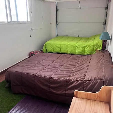 Privatunterkunft Casa Ideal Familias Y Grupos Con Balcones Exterior Soleada Patios Cerca Alhambra, Sierra Nevada, Rio Genil, Lancha Del Genil, Parque Llano Y Reloj Del Sol Con Barbacoas, Campo De Futbol, Circuito Gimnasia Granada
