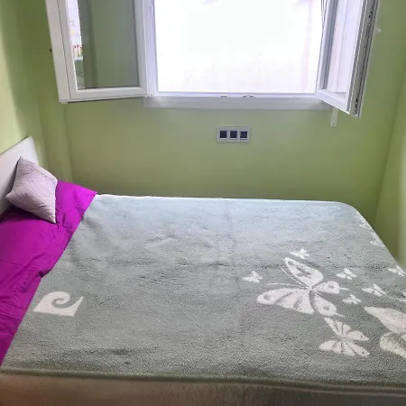 Casa Ideal Familias Y Grupos Con Balcones Exterior Soleada Patios Cerca Alhambra, Sierra Nevada, Rio Genil, Lancha Del Genil, Parque Llano Y Reloj Del Sol Con Barbacoas, Campo De Futbol, Circuito Gimnasia Privatunterkunft