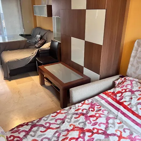 Casa Ideal Familias Y Grupos Con Balcones Exterior Soleada Patios Cerca Alhambra, Sierra Nevada, Rio Genil, Lancha Del Genil, Parque Llano Y Reloj Del Sol Con Barbacoas, Campo De Futbol, Circuito Gimnasia Privatunterkunft *