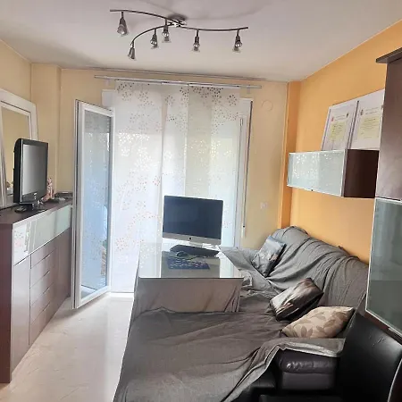 Casa Ideal Familias Y Grupos Con Balcones Exterior Soleada Patios Cerca Alhambra, Sierra Nevada, Rio Genil, Lancha Del Genil, Parque Llano Y Reloj Del Sol Con Barbacoas, Campo De Futbol, Circuito Gimnasia Privatunterkunft *