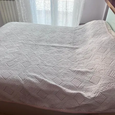 Casa Ideal Familias Y Grupos Con Balcones Exterior Soleada Patios Cerca Alhambra, Sierra Nevada, Rio Genil, Lancha Del Genil, Parque Llano Y Reloj Del Sol Con Barbacoas, Campo De Futbol, Circuito Gimnasia Privatunterkunft Granada